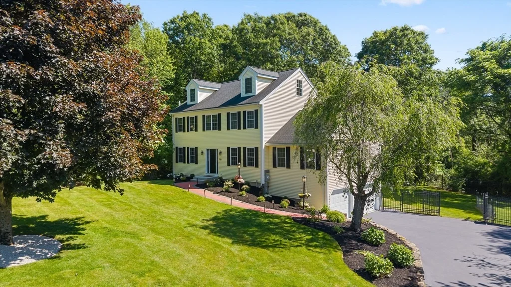Photo of 128 Memorial Dr