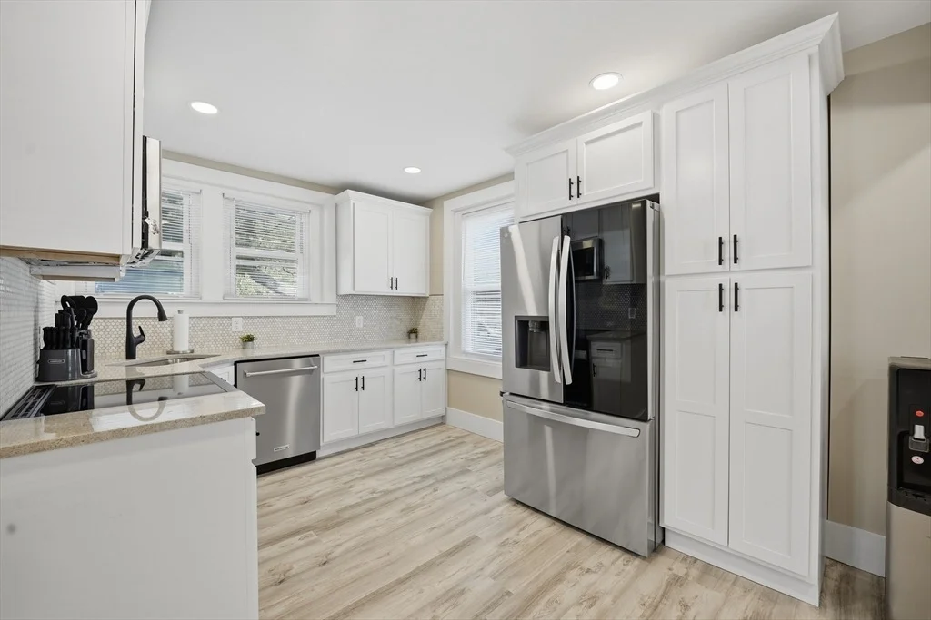 Photo of 3076 Boston Rd