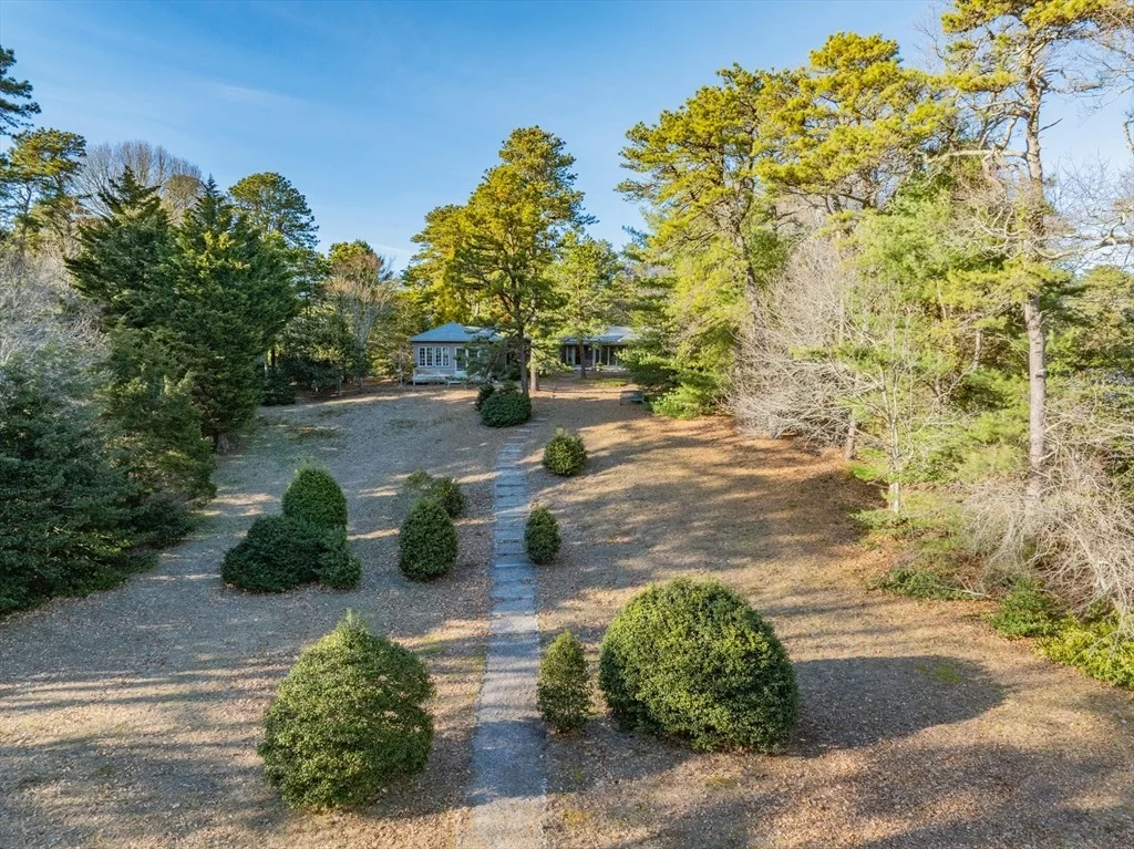 Photo of 74 Lakeview Dr