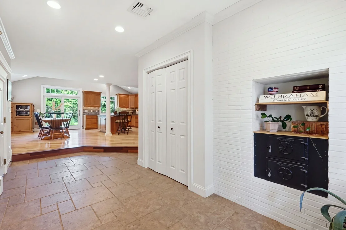 Photo of 8 Shady Ln