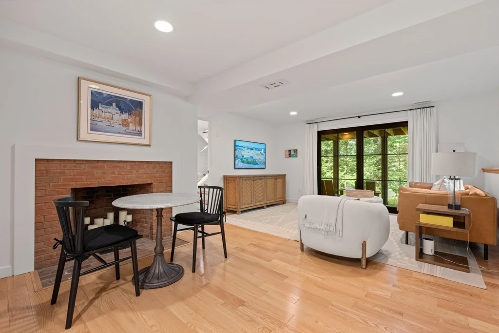 Photo of 34 Hilltop Rd