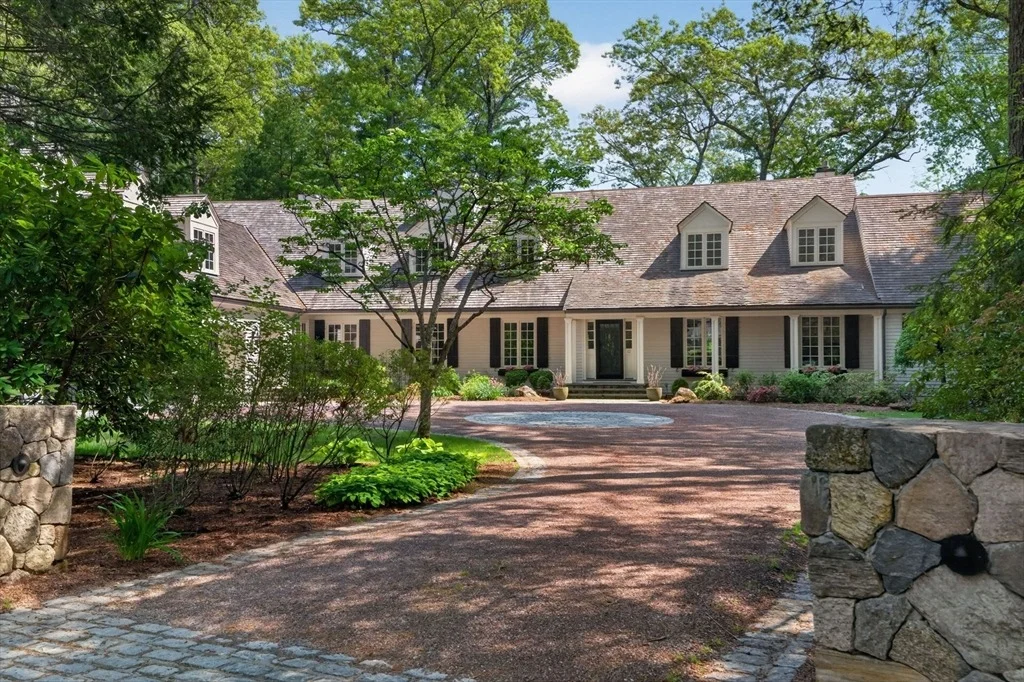 Photo of 12 Winding River Cir