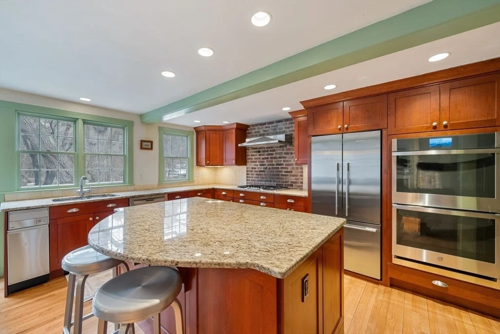 Photo of 74 Chestnut St