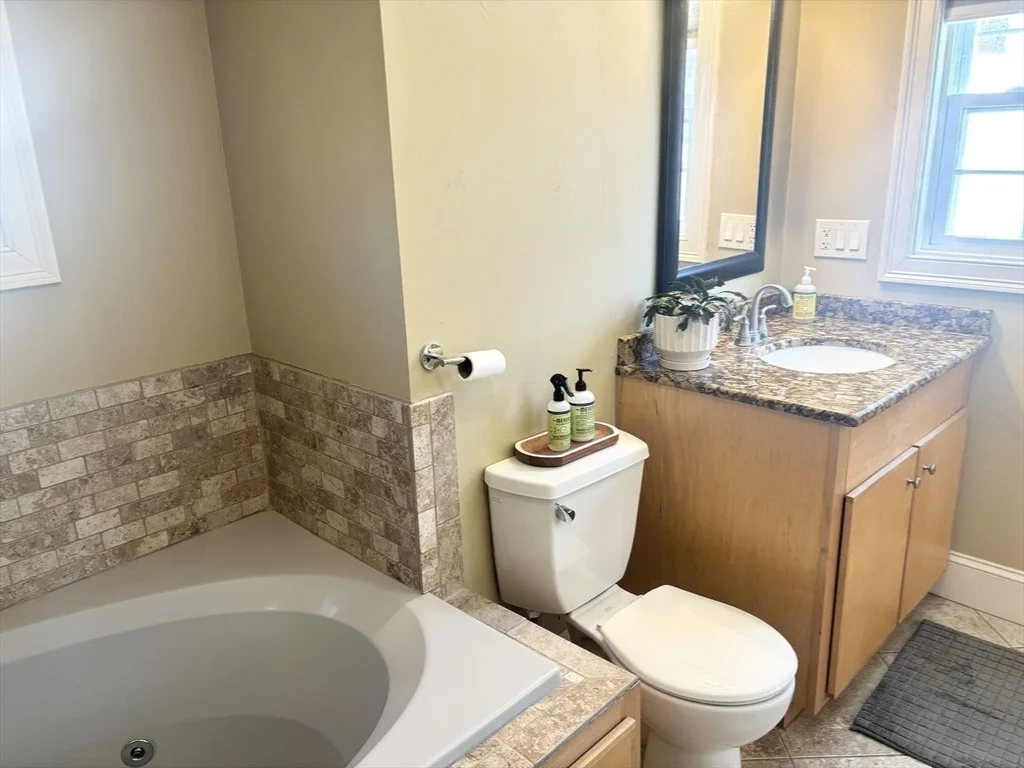 Photo of 9 Ray Ave