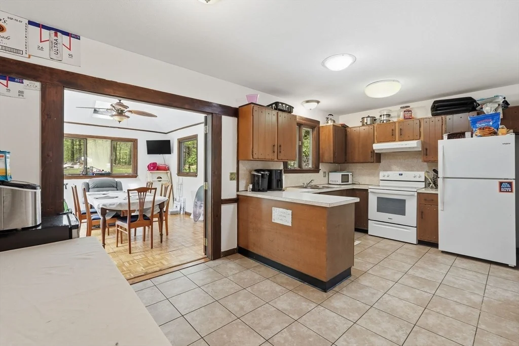 Photo of 390 State St