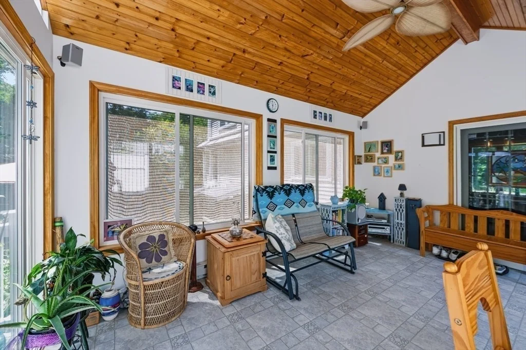 Photo of 19 Middle Rd