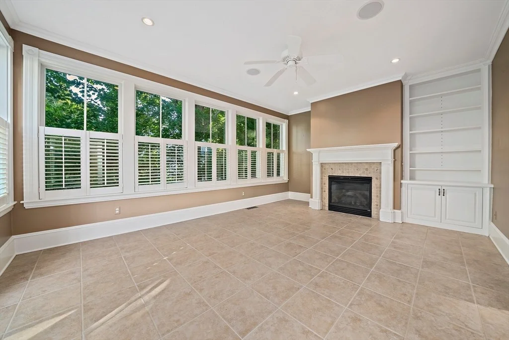 Photo of 1220 Main St