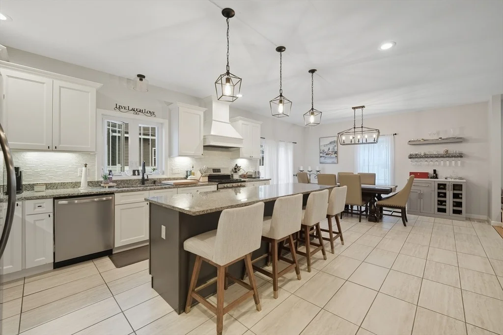 Photo of 66 Elaine Cir