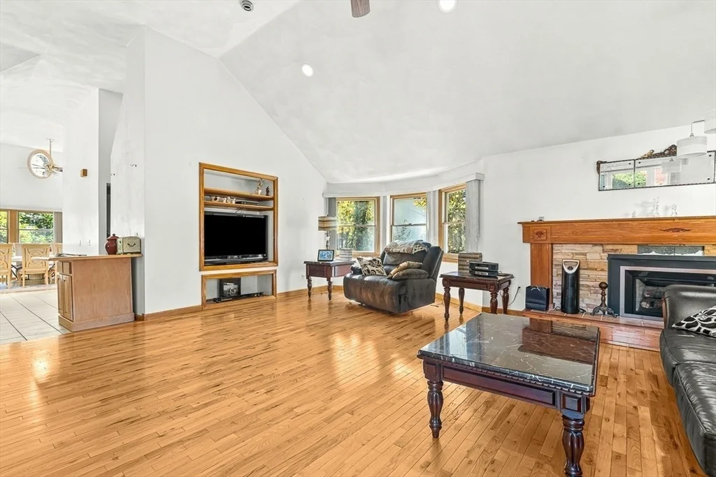 Photo of 1 Ludlow Ave