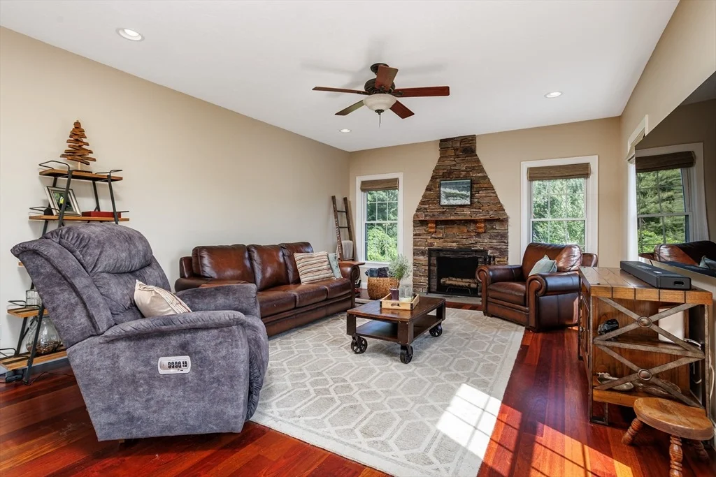 Photo of 710 George Hill Rd