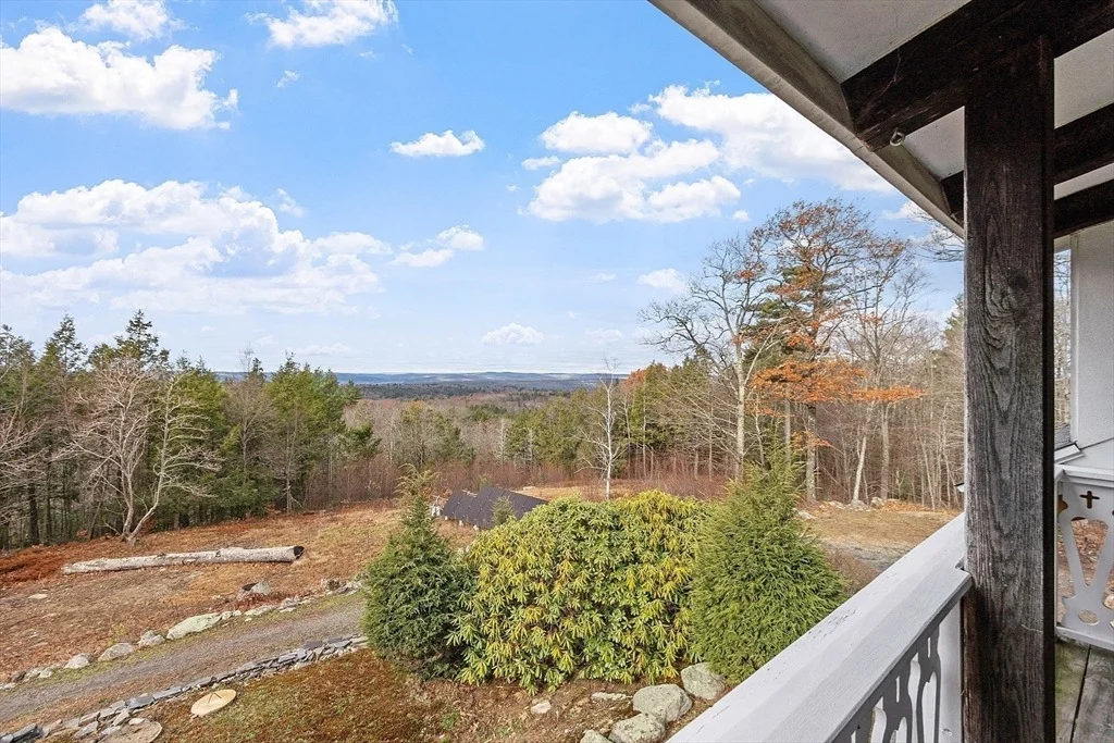 Photo of 102 Lyons Hill Rd