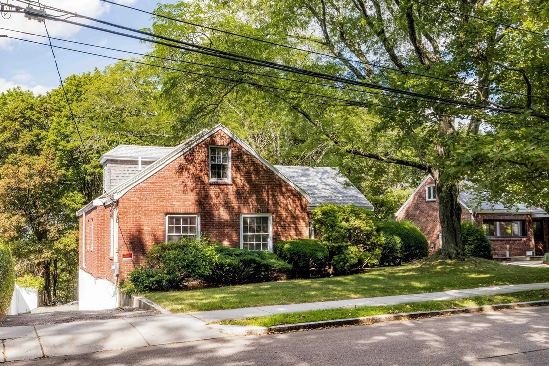 Photo of 77 Jordan Rd