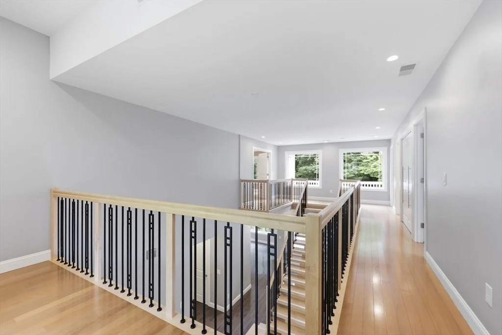 Photo of 270 Barton Ave