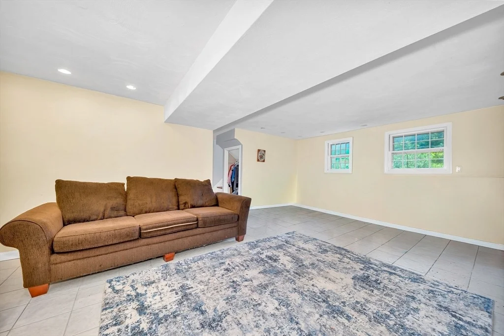 Photo of 1 Howe St