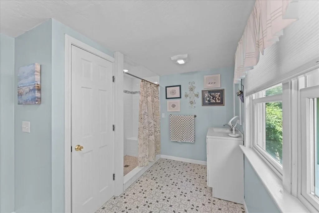 Photo of 579 Walnut St
