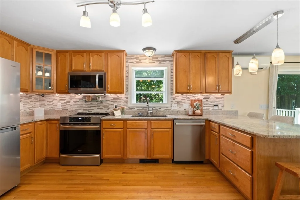 Photo of 49 Larson Ave