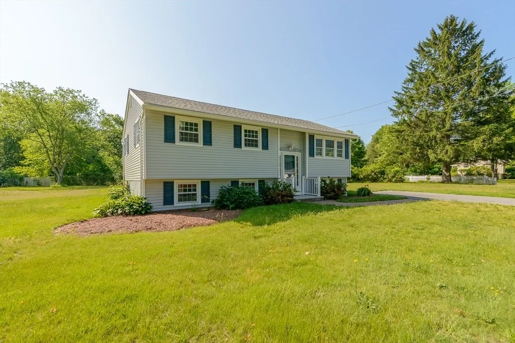 Photo of 392 Acton Rd