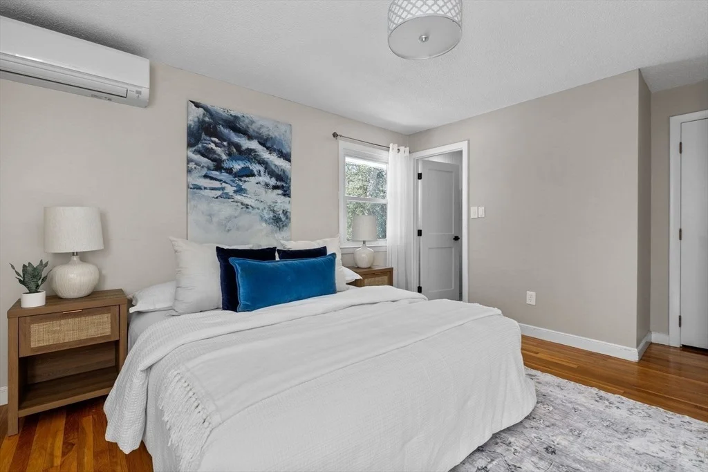 Photo of 7 Dean Cir