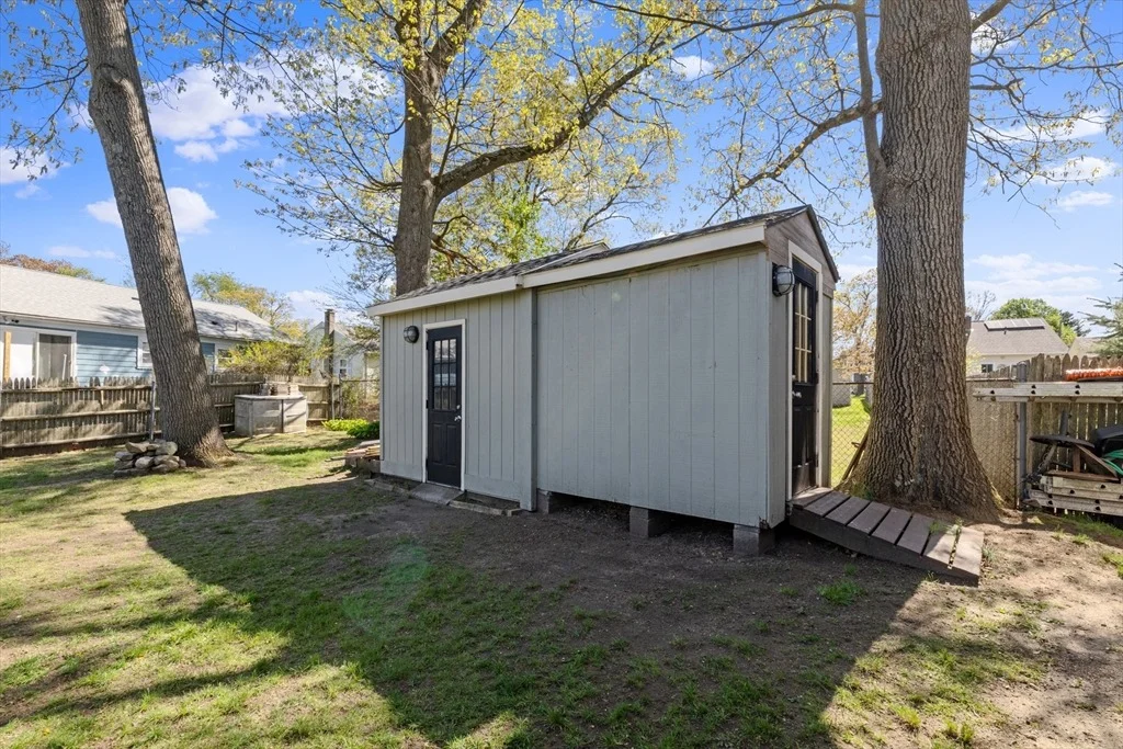 Photo of 136 Phillips Ave