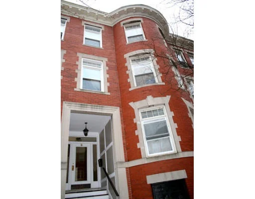 Photo of Unit 2 at 8 Strathmore Road