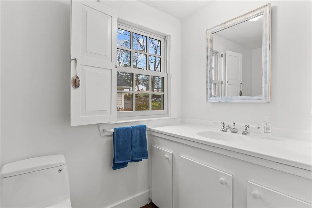 Photo of 423 Cambridge Tpke
