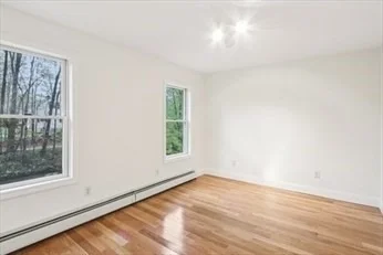 Photo of 118 River Rd