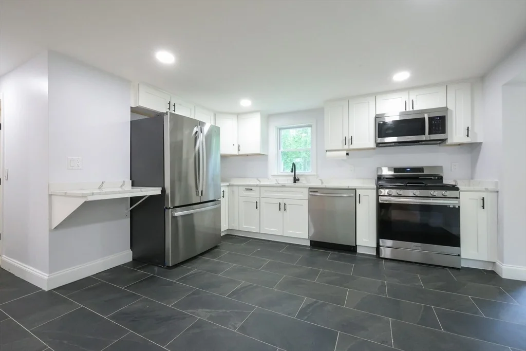 Photo of 25 Bailey Rd