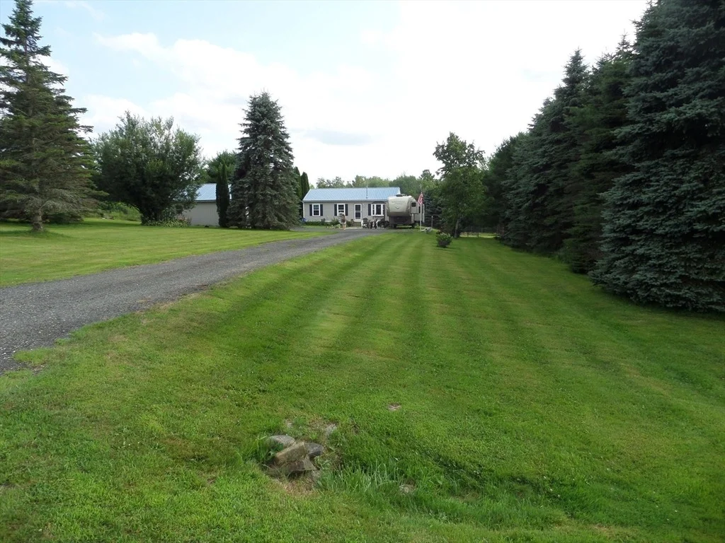 Photo of 527 Old Post Rd