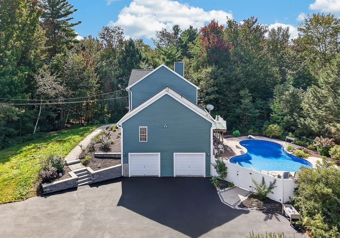 Photo of 112 Saunders St