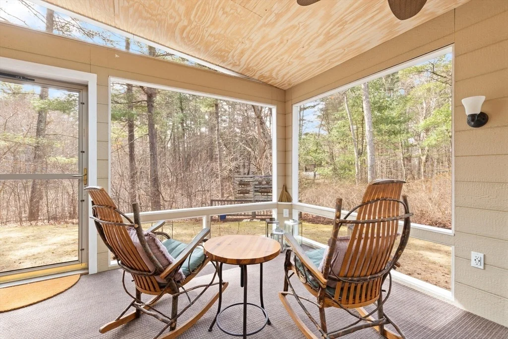 Photo of 31 Meadowbrook Rd