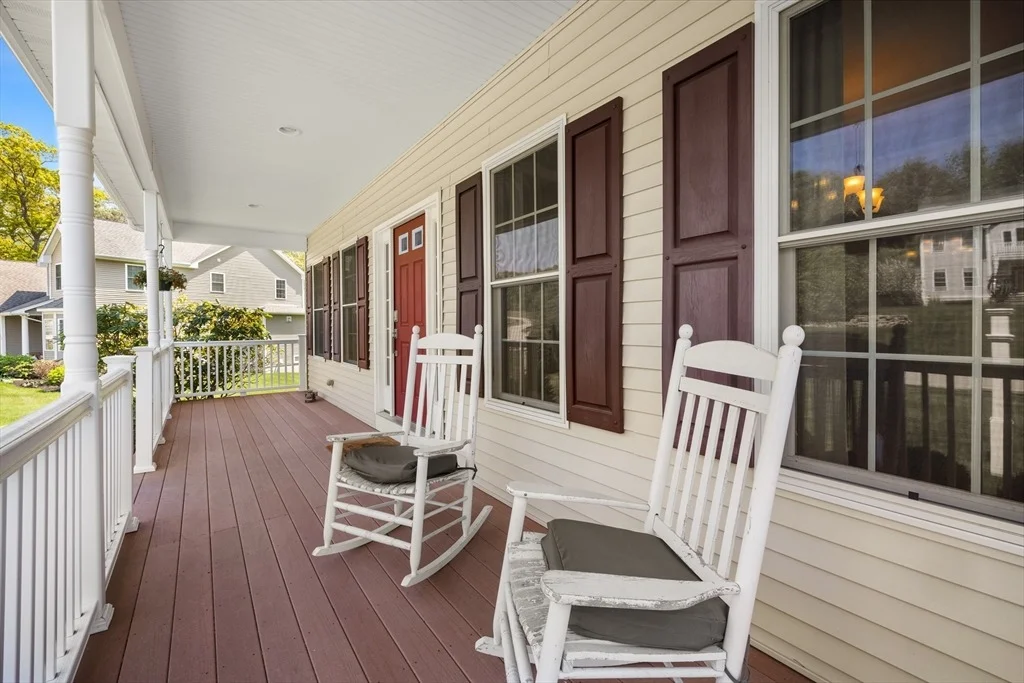 Photo of 243 Cottrell Rd