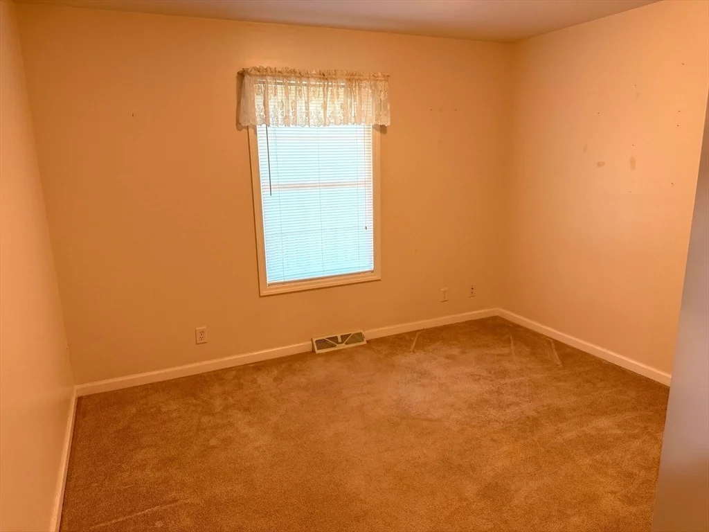 Photo of 330 Root Rd