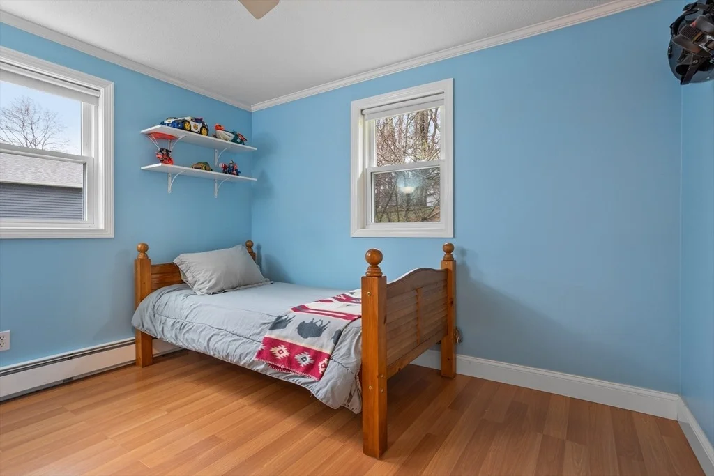 Photo of 44 Beach Point Rd