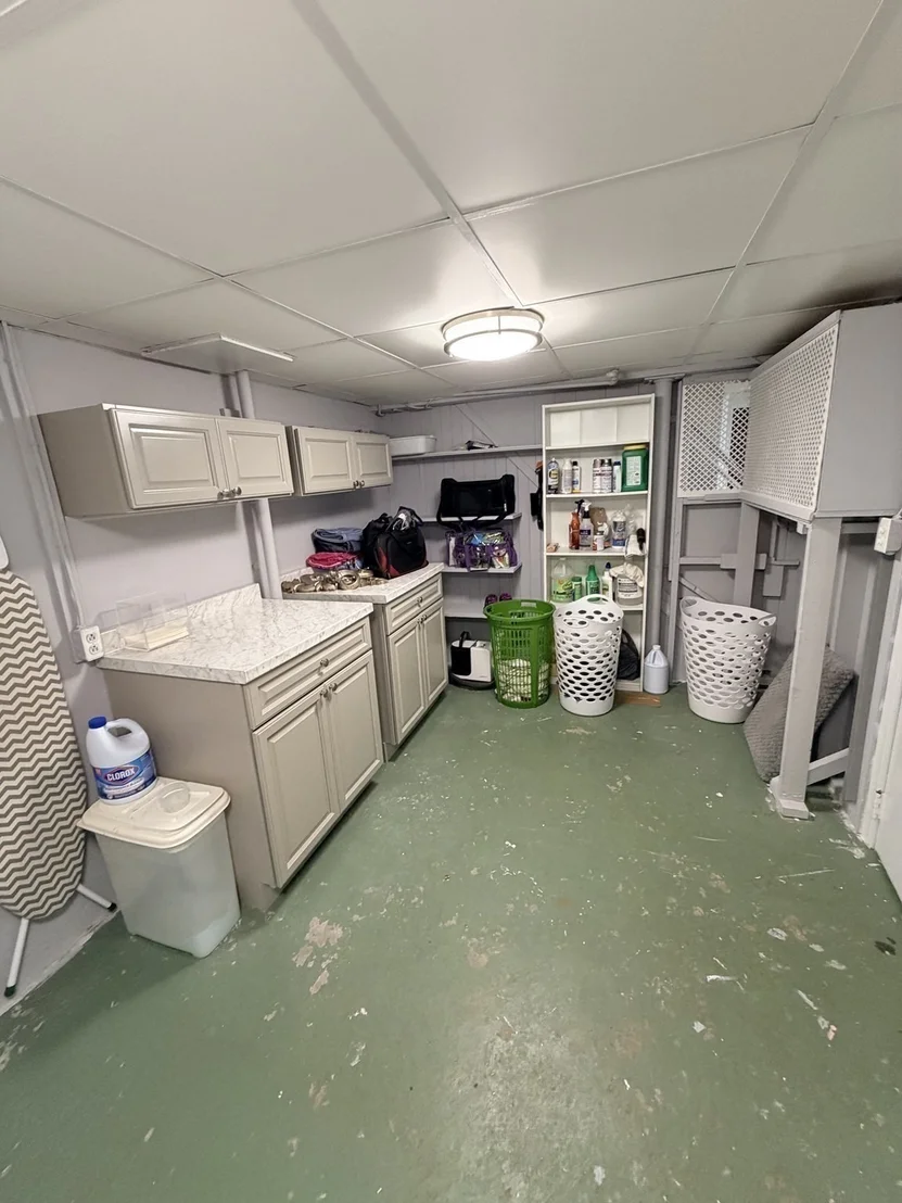 Photo of 169 Roosevelt Ave