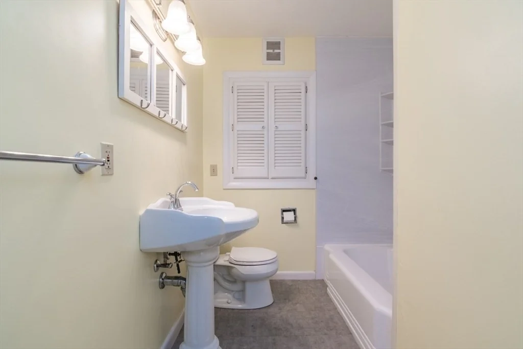Photo of 16 Highland Circle