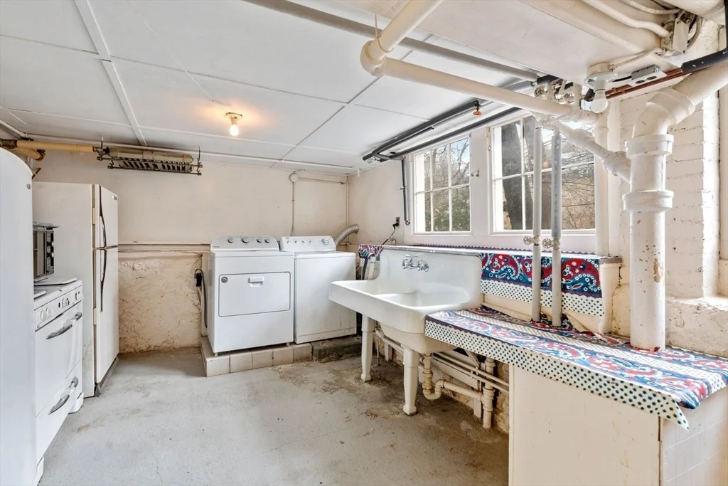 Photo of 187 Clark Rd