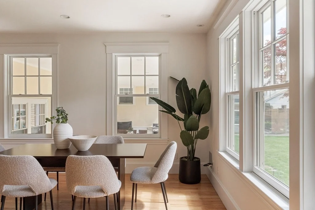 Photo of 4 Lawrence St