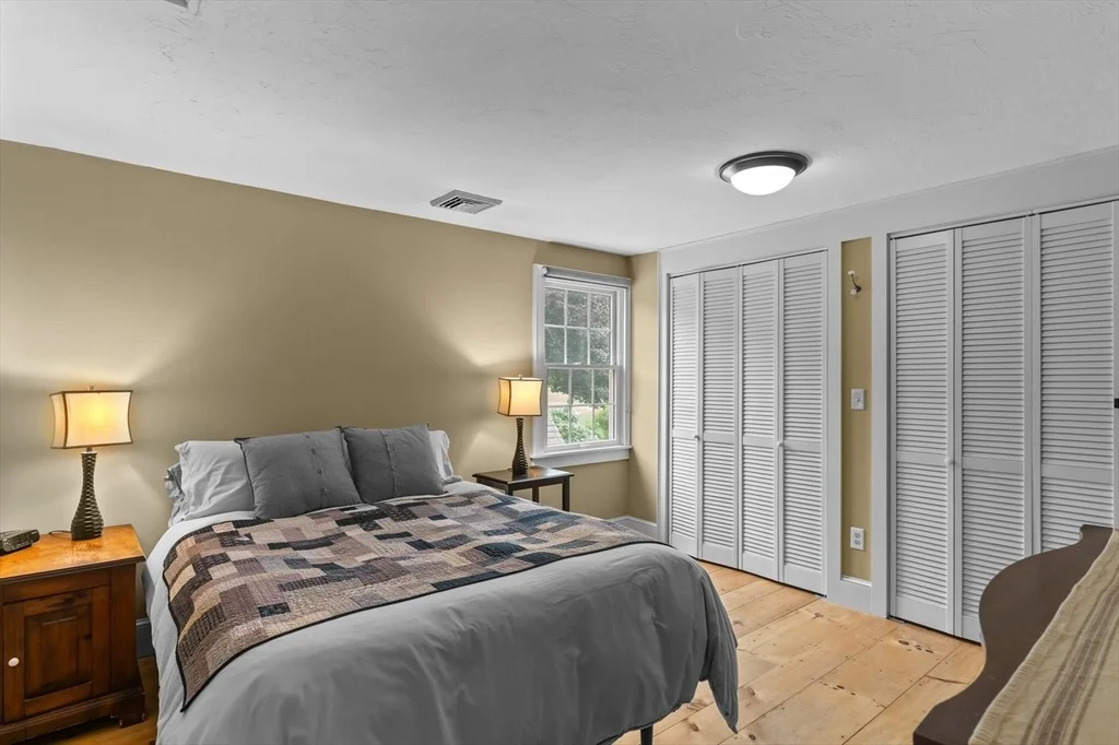 Photo of 292 Warren Rd