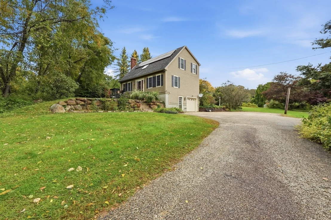 Photo of 235 Pierce Rd
