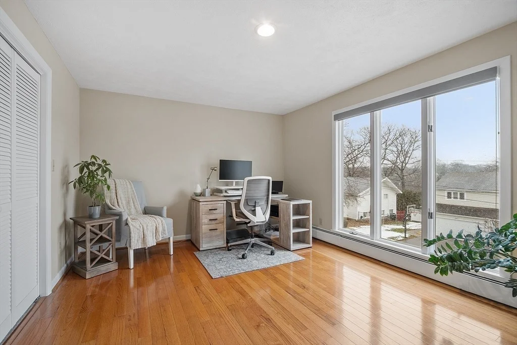 Photo of 10 Merrymount Dr