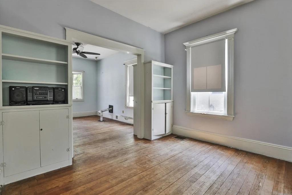 Photo of 82 Dyer Ave