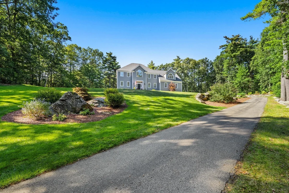 Photo of 68 Quaker Lane