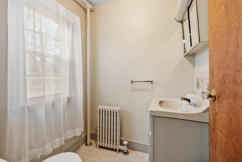 Photo of 12 Becky Ave