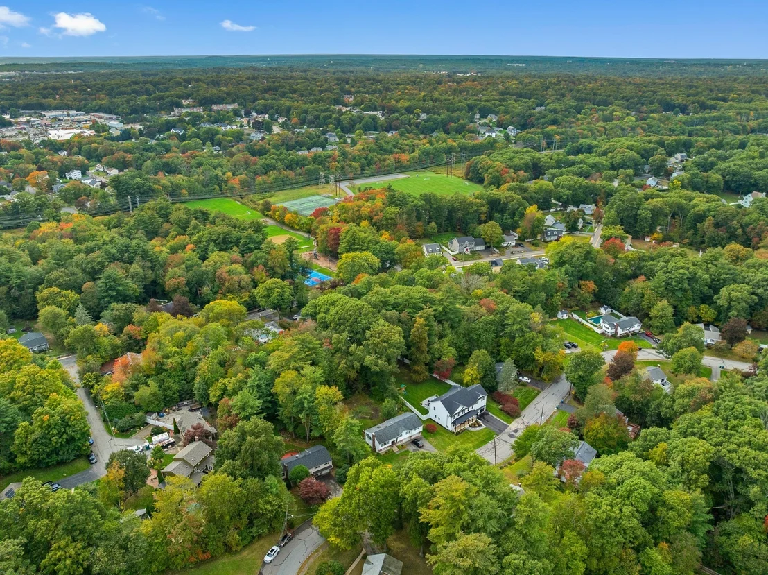 Photo of 42 Freeport Dr