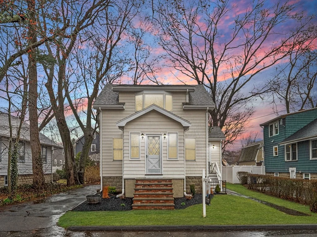 Photo of 13 Dustin St