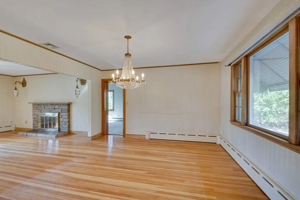 Photo of 5 Longmeadow Rd