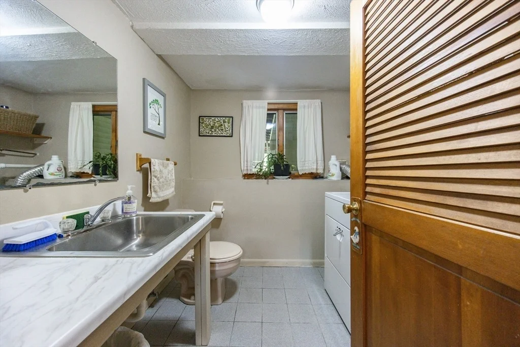 Photo of 23 Teller Dr