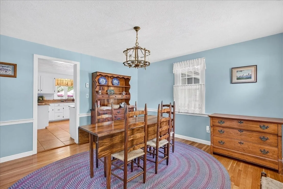 Photo of 293 Mayflower Cir