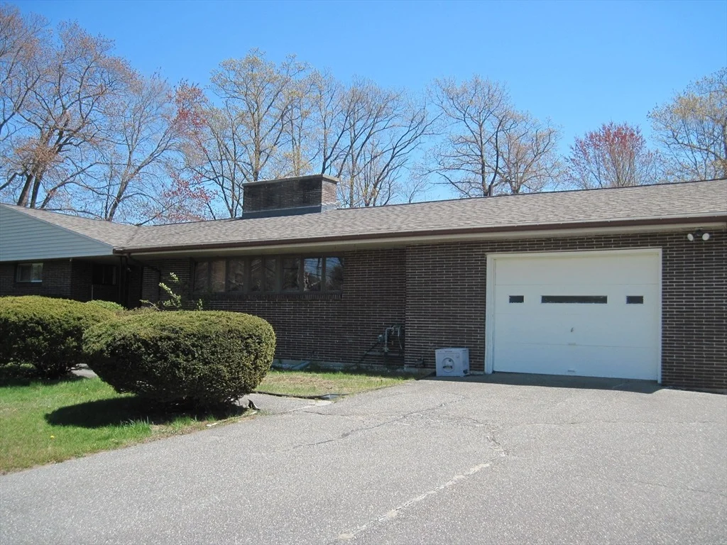 Photo of 324 Hillside Rd