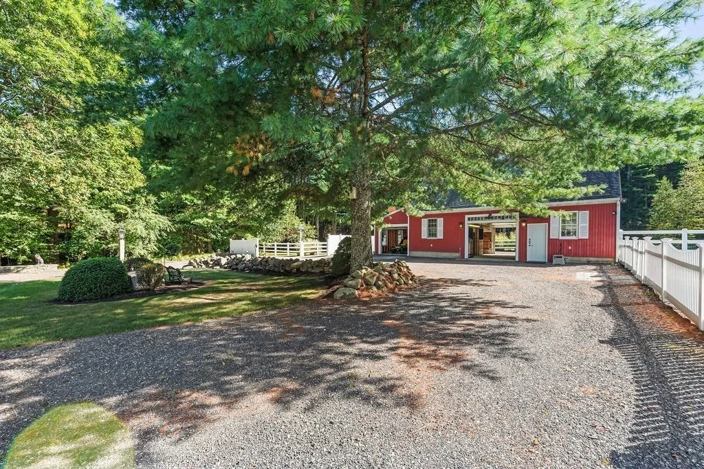 Photo of 7 Chris Dr